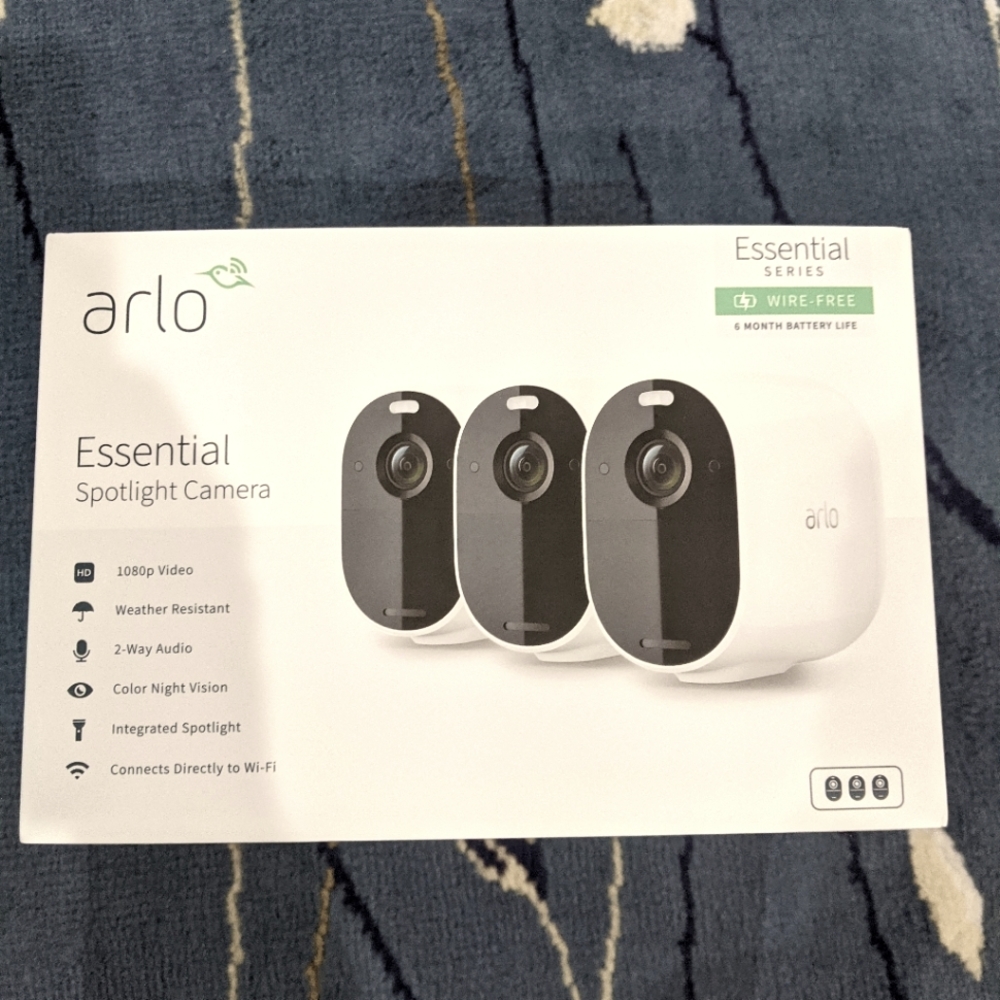 Arlo Essential Spotlight Camera 3 pack